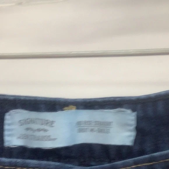 Stretchy - Picture 2 of 2